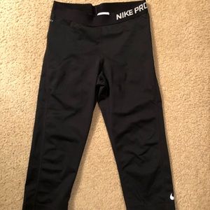 Nike Pro cropped leggings